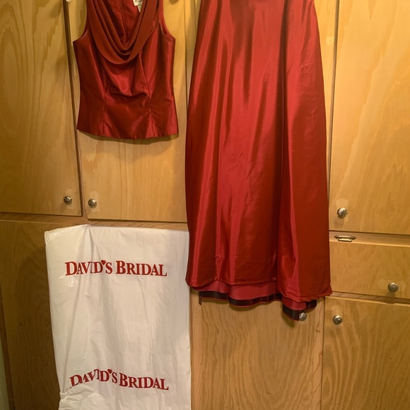 Michaelangelo Bridesmaid Dress in Apple - Picture 5 of 9